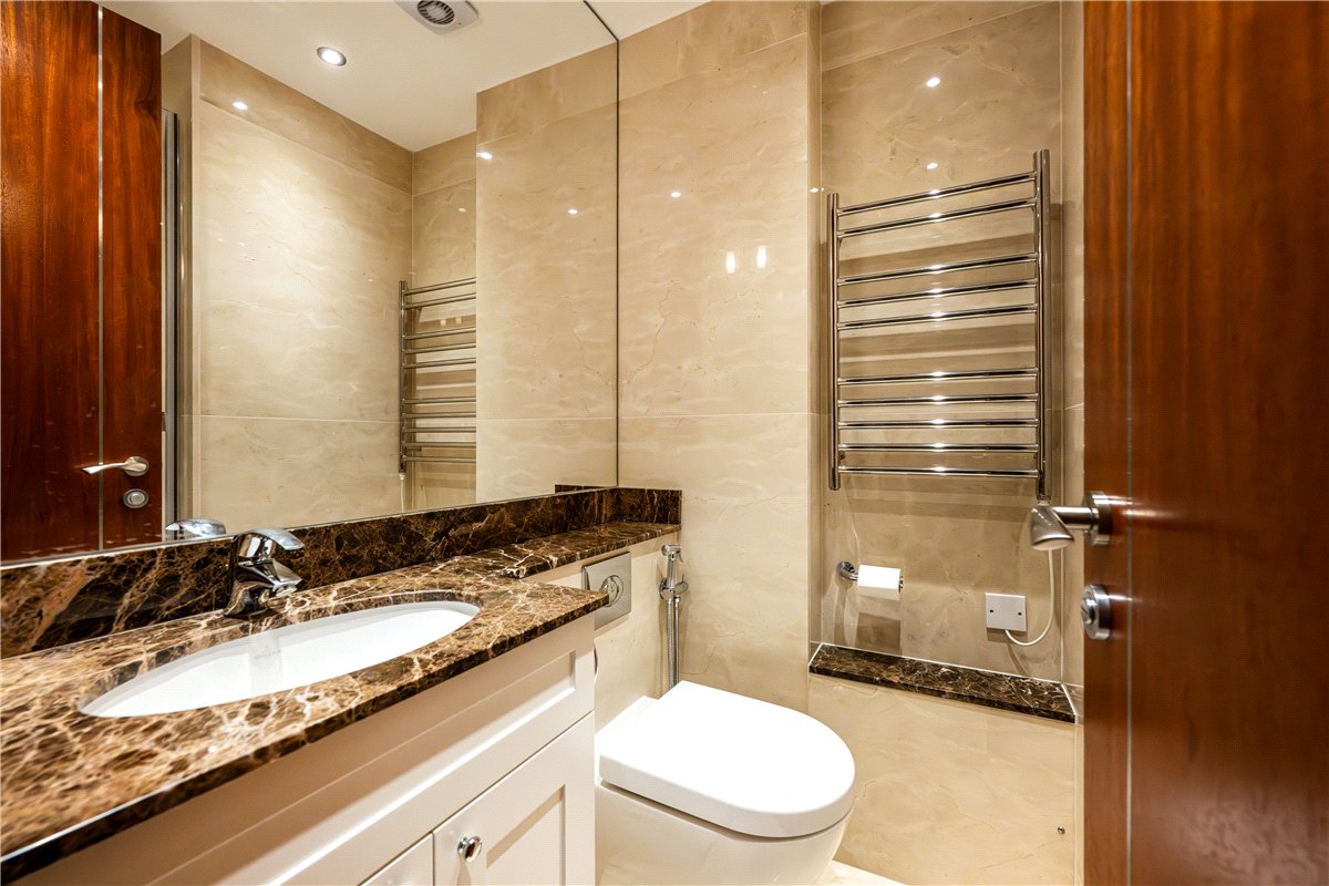 2 bedroom Flat, Grosvenor Square, Mayfair, W1K - Available, Image 11