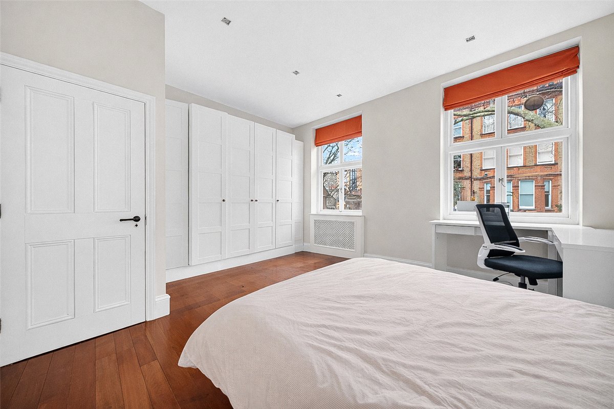 3 bedroom Flat, Harrington Gardens, London, SW7 - Available, Image 10