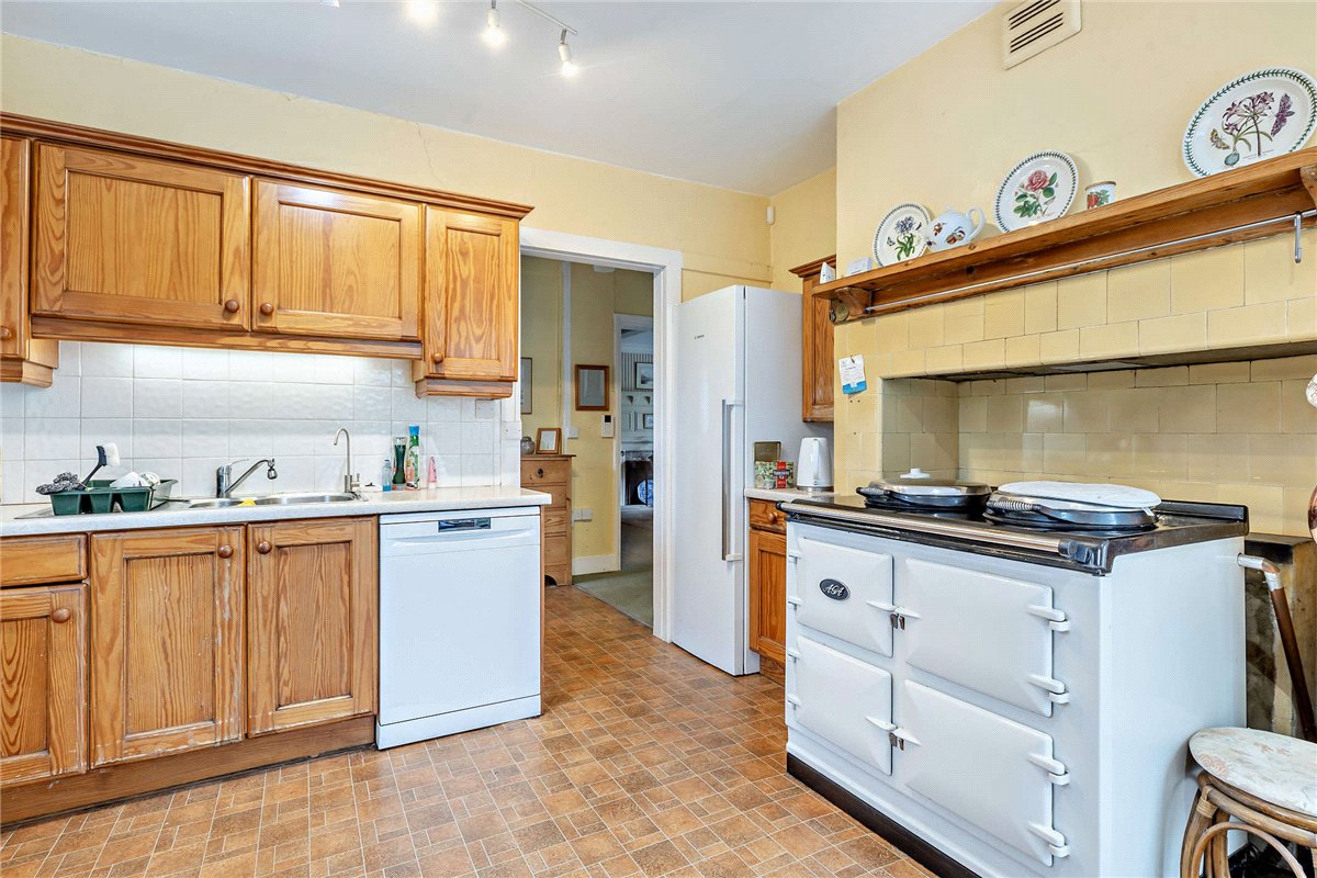 8 bedroom House, Yattendon Road, Hermitage, RG18 - Available, Image 8