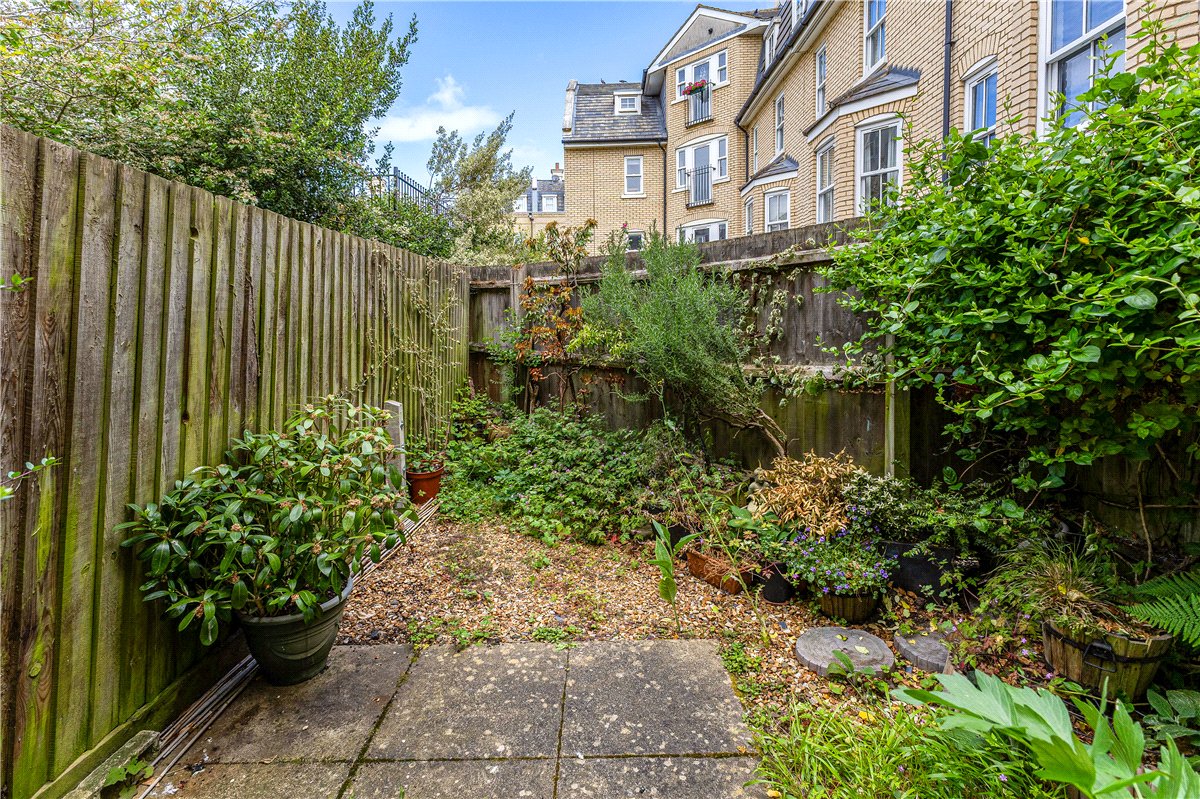 4 bedroom House, St. Matthews Gardens, Cambridge, CB1 - Available, Image 17
