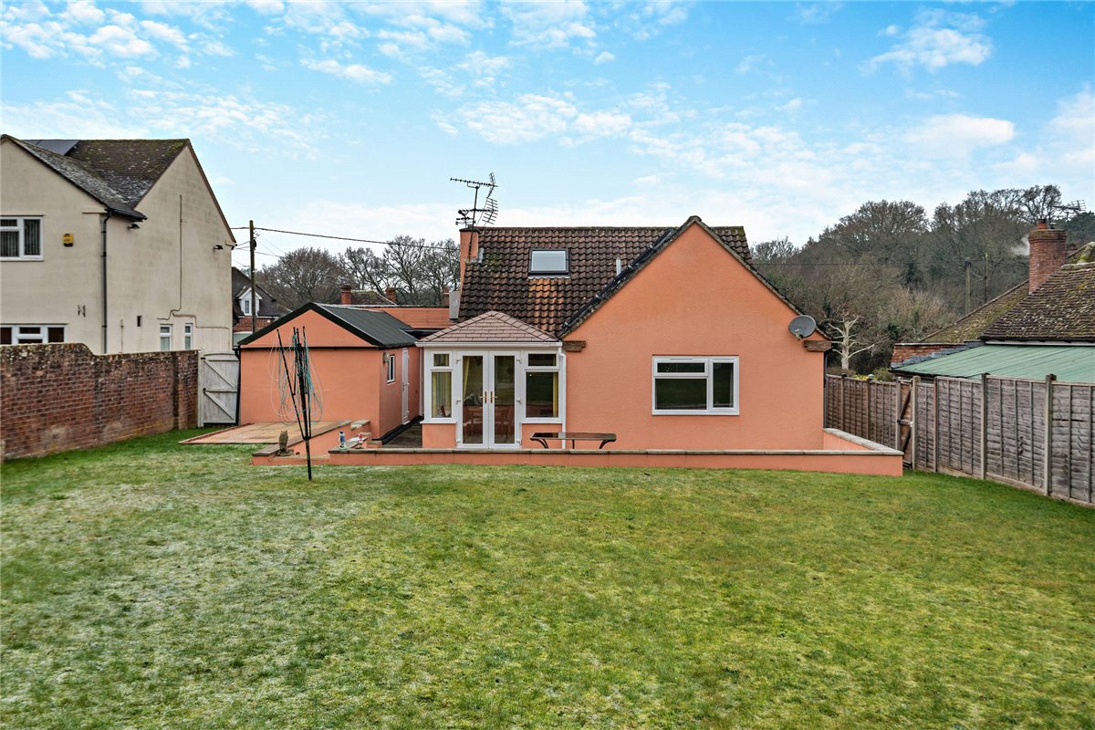 4 bedroom Bungalow, Long Lane, Hermitage, RG18 - Available, Image 12