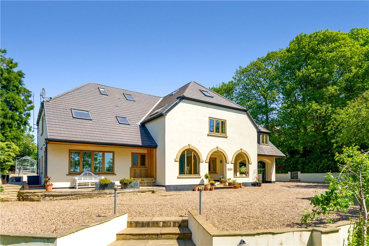 6 bedroom House, York House, Carleton Road, WF8 - Available