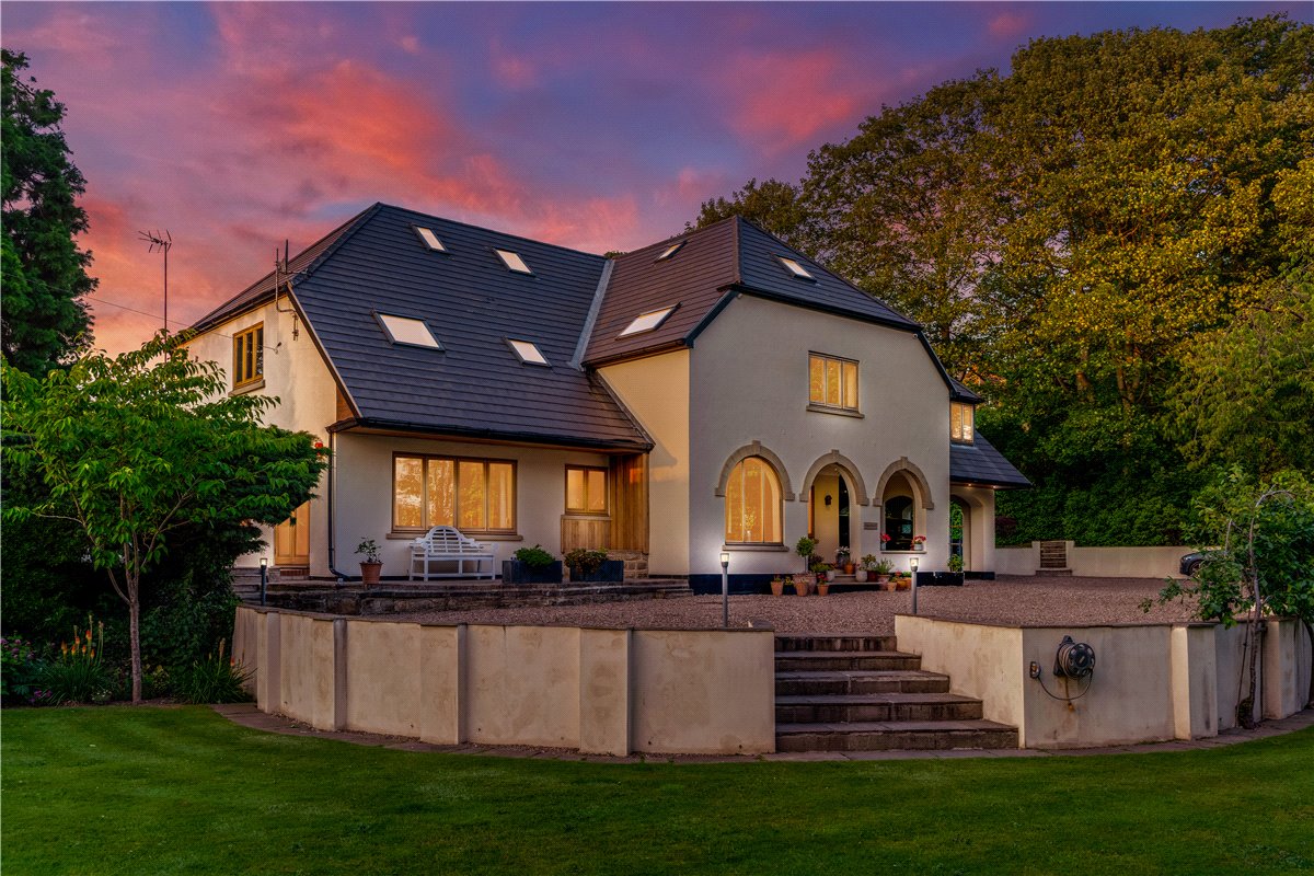 6 bedroom House, York House, Carleton Road, WF8 - Available