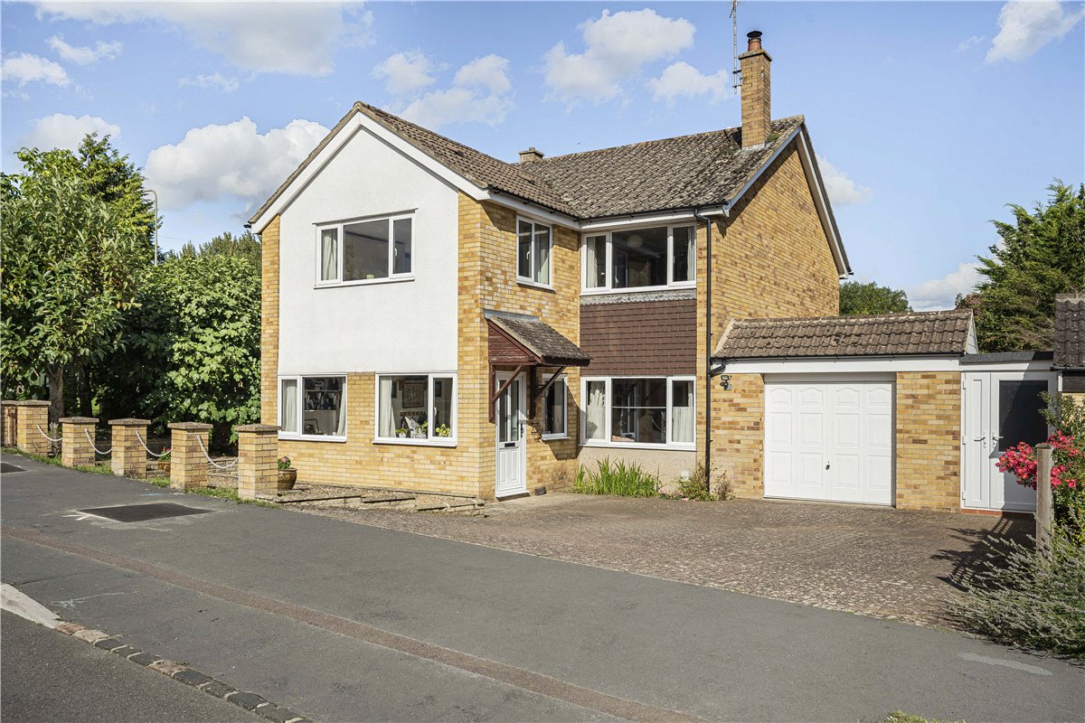 4 bedroom House, Bellamy Close, Southmoor, OX13 - Sold