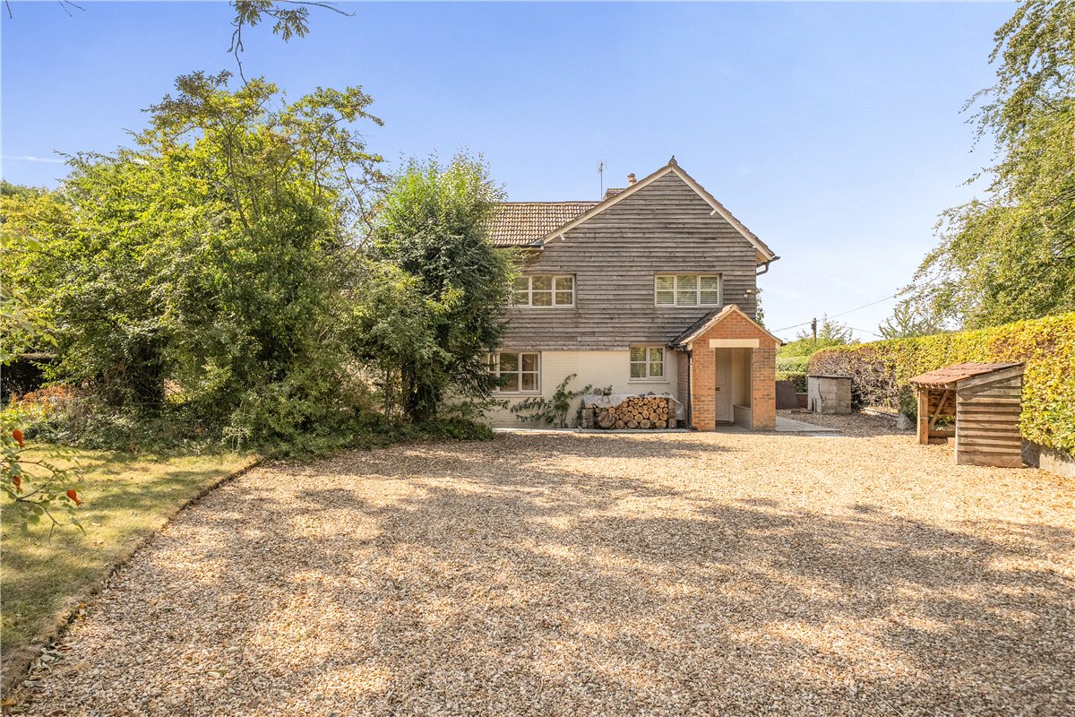 5 bedroom House, Calstone, Calne, SN11 - Available, Image 1