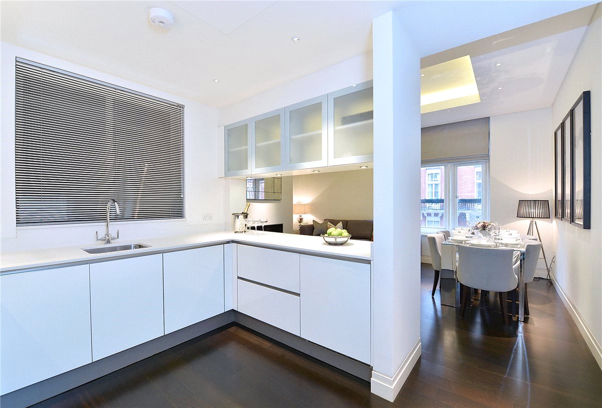2 bedroom Flat, Green Street, Mayfair, W1K - Available, Image 1
