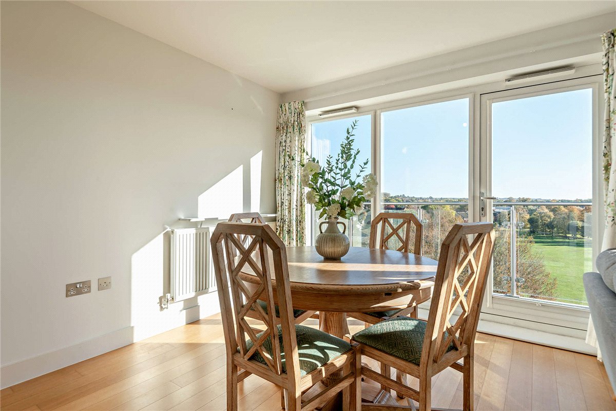 2 bedroom Flat, Baily, Park Way, RG14 - Available, Image 3