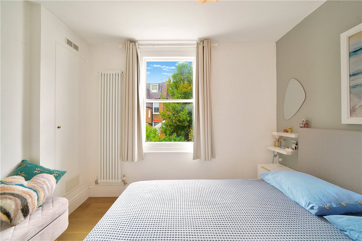 2 bedroom Flat, Mirabel Road, London, SW6 - Available, Image 1