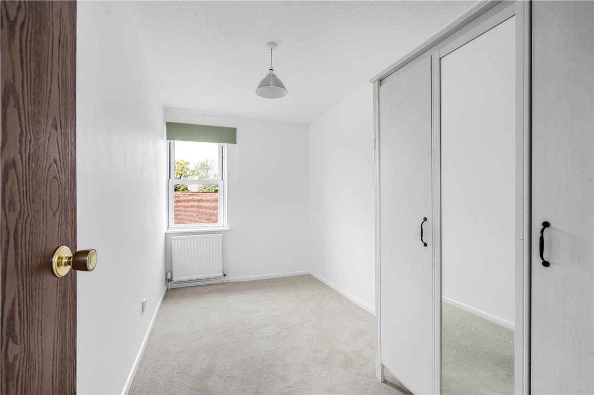 2 bedroom Flat, St. Clements Street, Oxford, OX4 - Available, Image 8