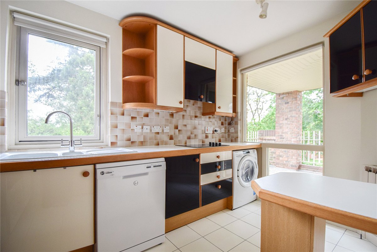3 bedroom Flat, The Oasthouse, Pinehurst South, CB3 - Available, Image 4