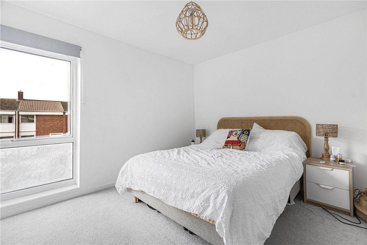 2 bedroom Flat, Harefields, Oxford, OX2 - , Image 8