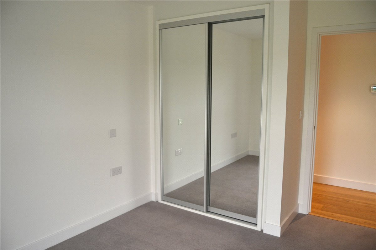 2 bedroom Flat, Kingman Way, Newbury, RG14 - Let Agreed, Image 7