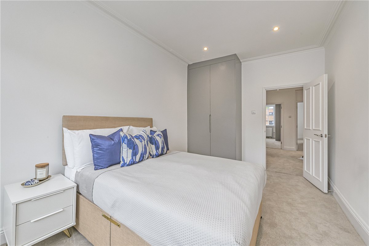 3 bedroom Flat, Upper Wimpole Street, Marylebone, W1G - Available, Image 4