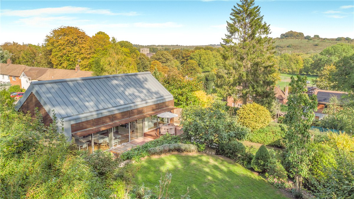 3 bedroom House, Grange Close, Winchester, SO23 - Available