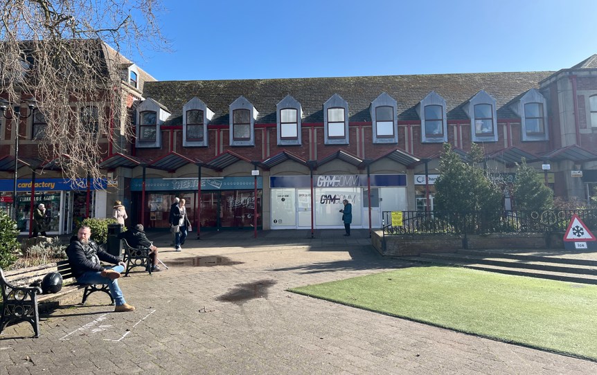 992 to 3000 Sq Ft, The Triangle Centre, Clevedon, BS21 - Available, Image 5