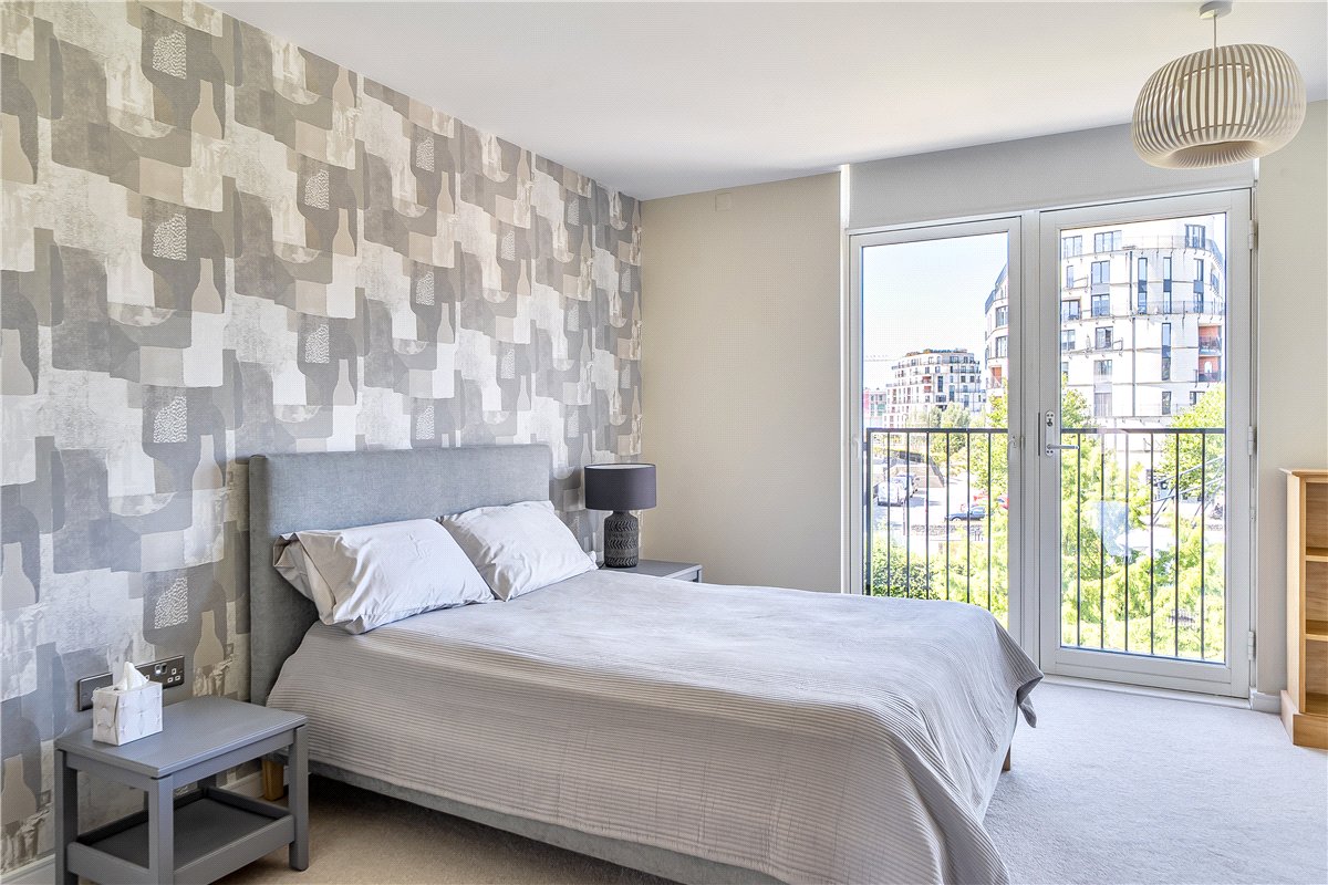2 bedroom Flat, Western Terrace, Victoria Bridge Road, BA2 - Available, Image 7