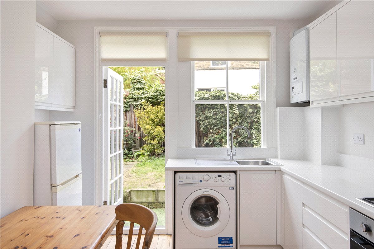2 bedroom Maisonette, Beira Street, Balham/Clapham South, SW12 - Sold, Image 3