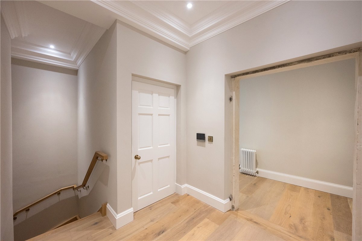 3 bedroom Flat, Ledston Hall, Back Newton Lane, WF10 - , Image 8