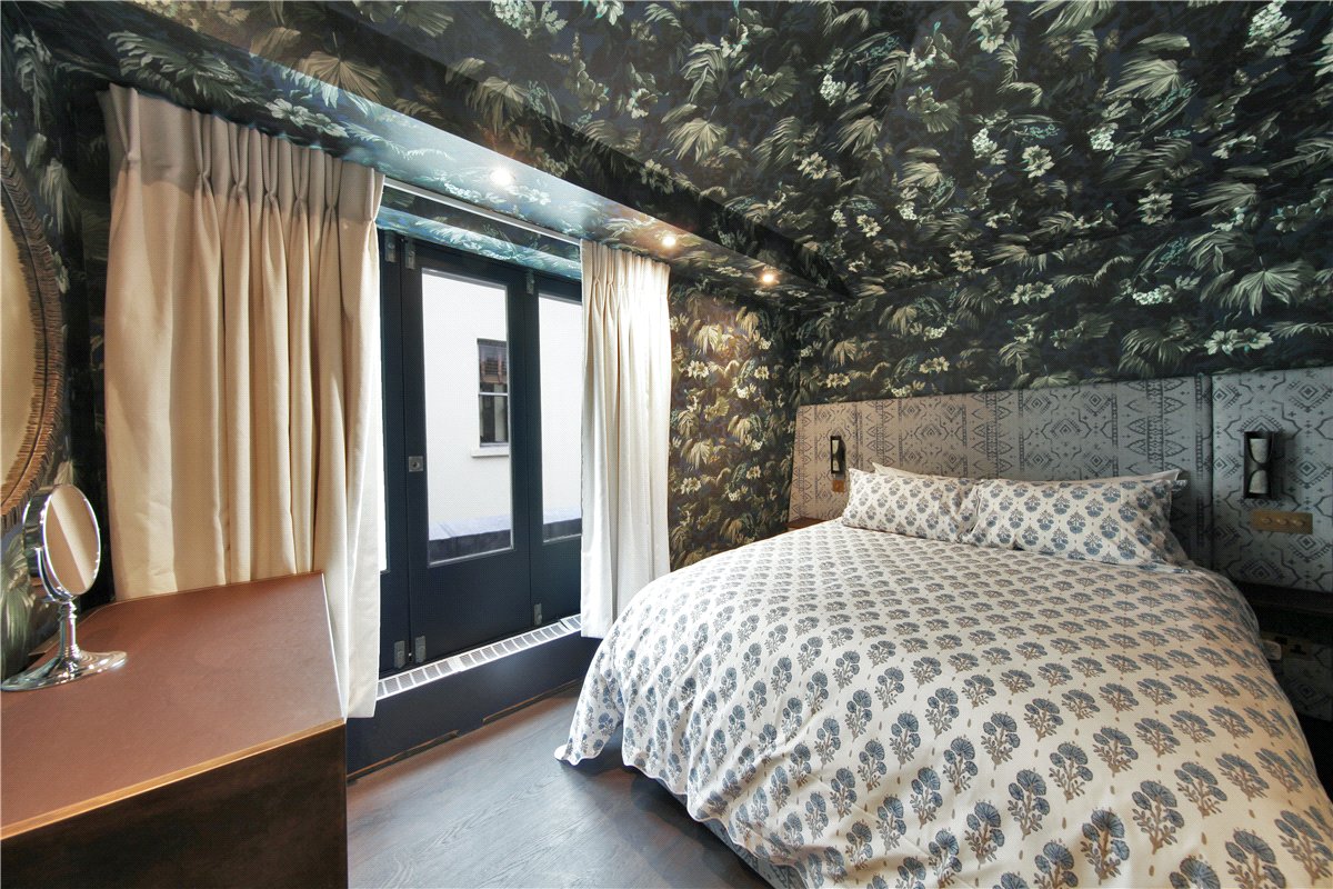 1 bedroom Flat, Shepherd Market, Mayfair, W1J - Available, Image 2