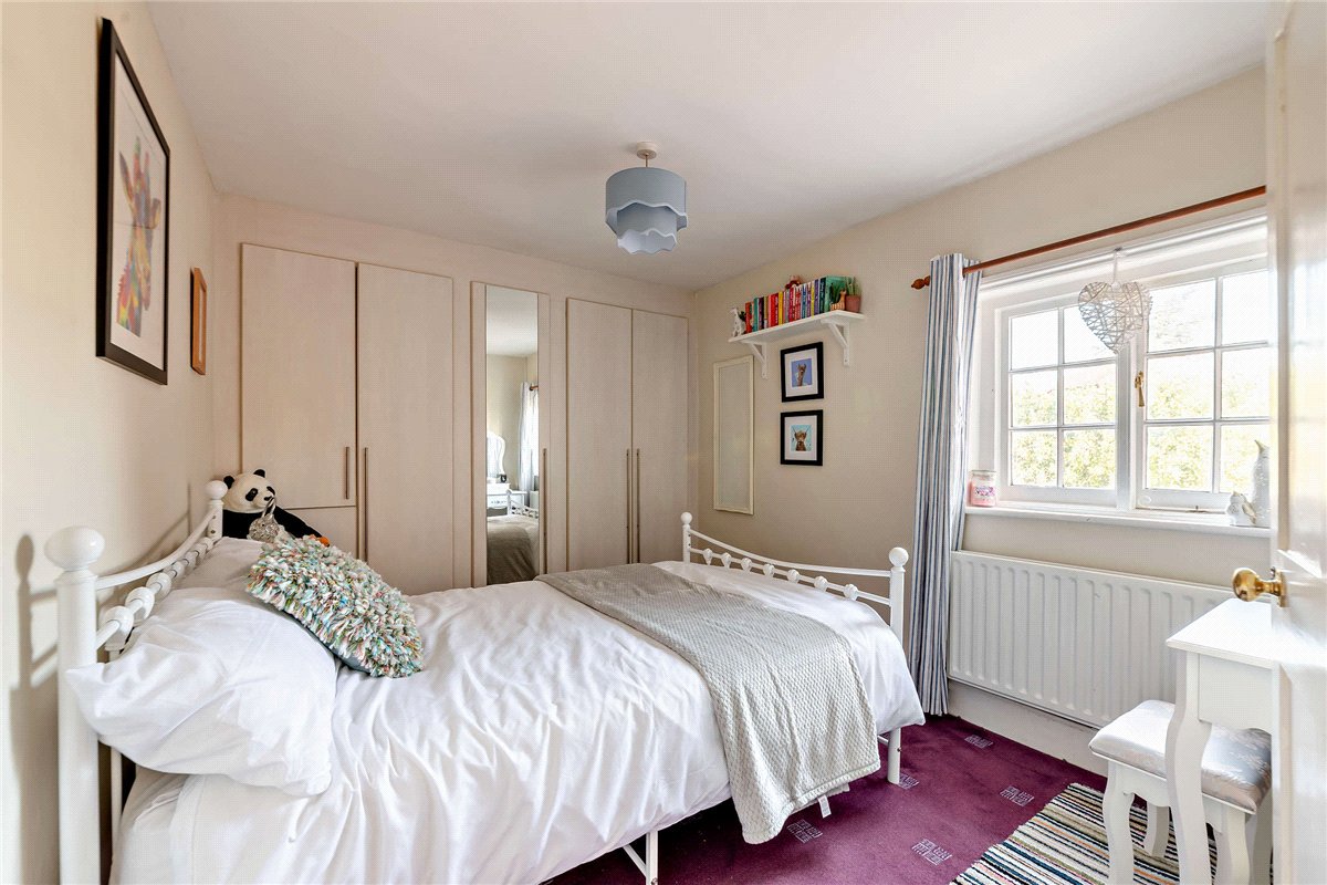 4 bedroom House, George Street, Kingsclere, RG20 - Available, Image 14