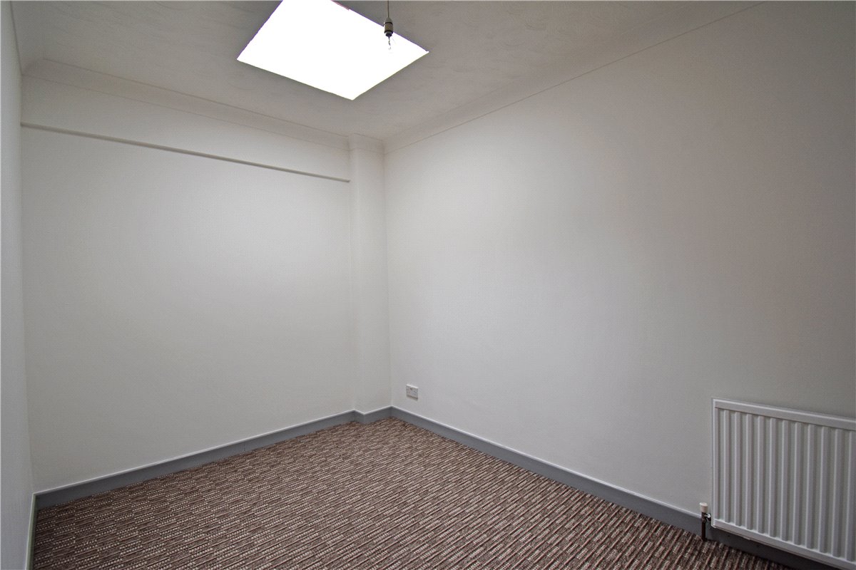 2 bedroom Flat, Milton Road, Cambridge, CB4 - Let Agreed, Image 3