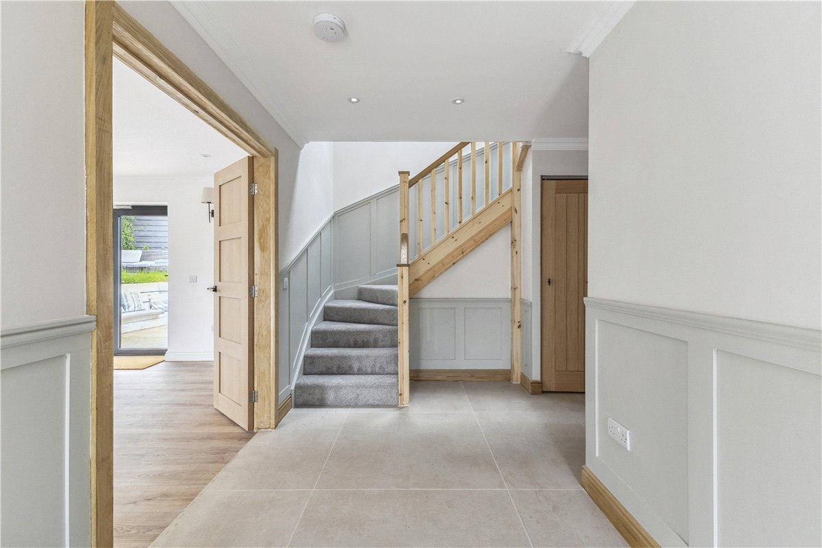 4 bedroom House, High Street, Burbage, SN8 - Available, Image 11