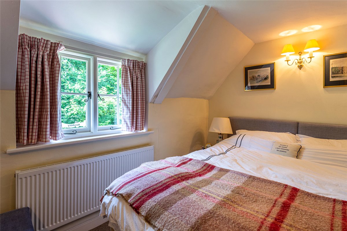 3 bedroom Cottage, Combe, Hungerford, RG17 - Let Agreed, Image 6
