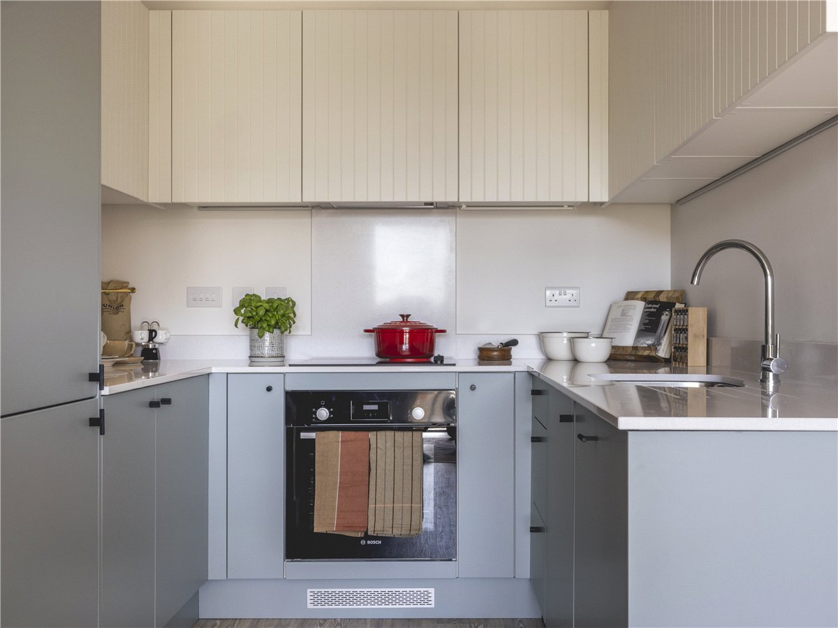 1 bedroom Flat, Dobb Way, Cambridge, CB3 - Available, Image 5