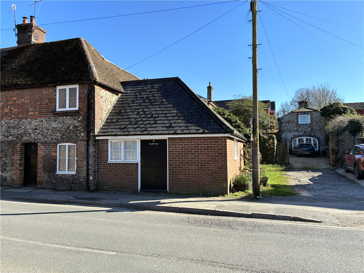 1 bedroom House, George Lane, Marlborough, SN8 - Available