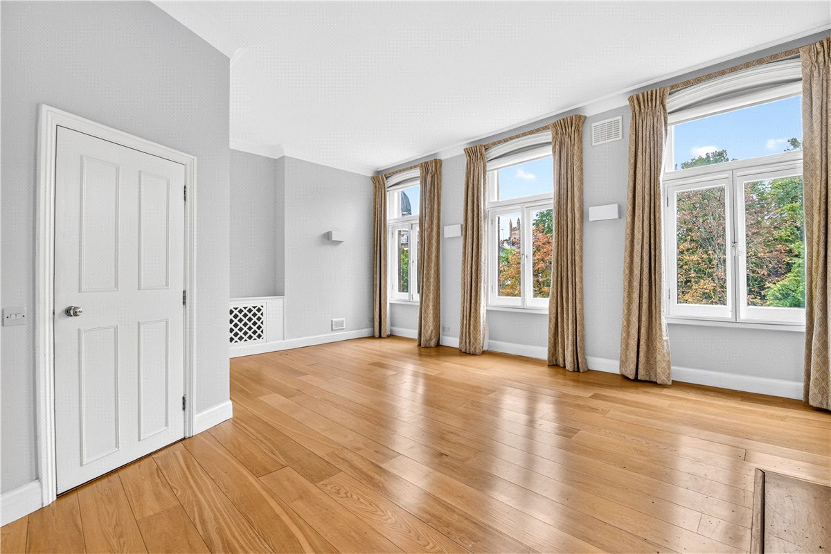 2 bedroom Flat, Brompton Road, Knightsbridge, SW3 - Available, Image 1