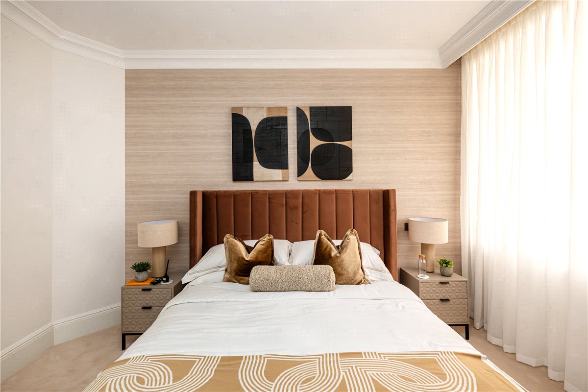 2 bedroom Flat, Stratton Street, London, W1J - Available, Image 18