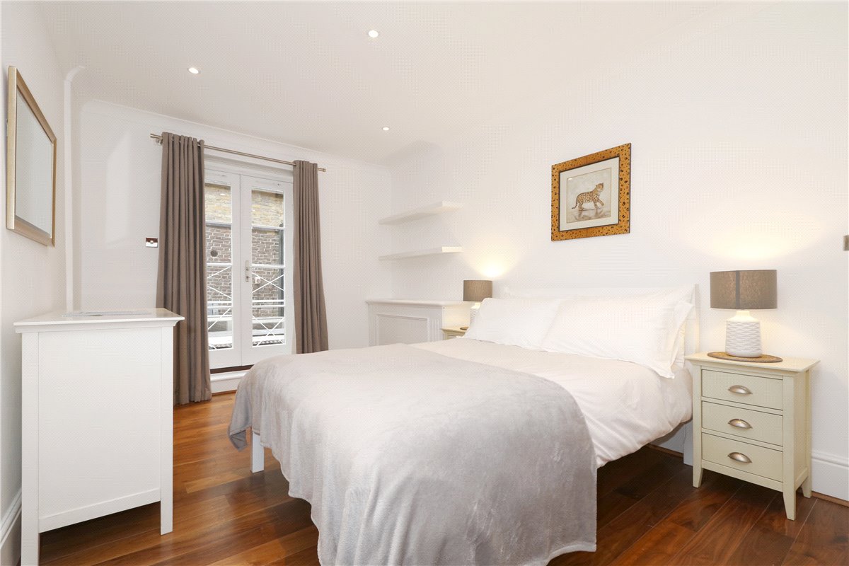 2 bedroom Flat, Dover Street, Mayfair, W1S - Available, Image 5