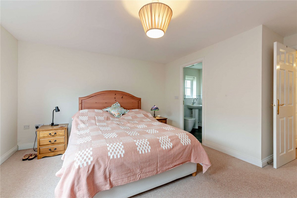 5 bedroom House, Spring Gardens, Newbury, RG20 - Sold STC, Image 13