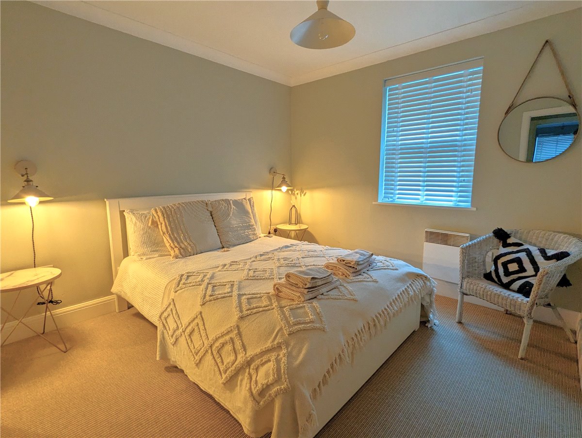 2 bedroom Flat, Eveleigh Avenue, Bath, BA1 - Sold, Image 8