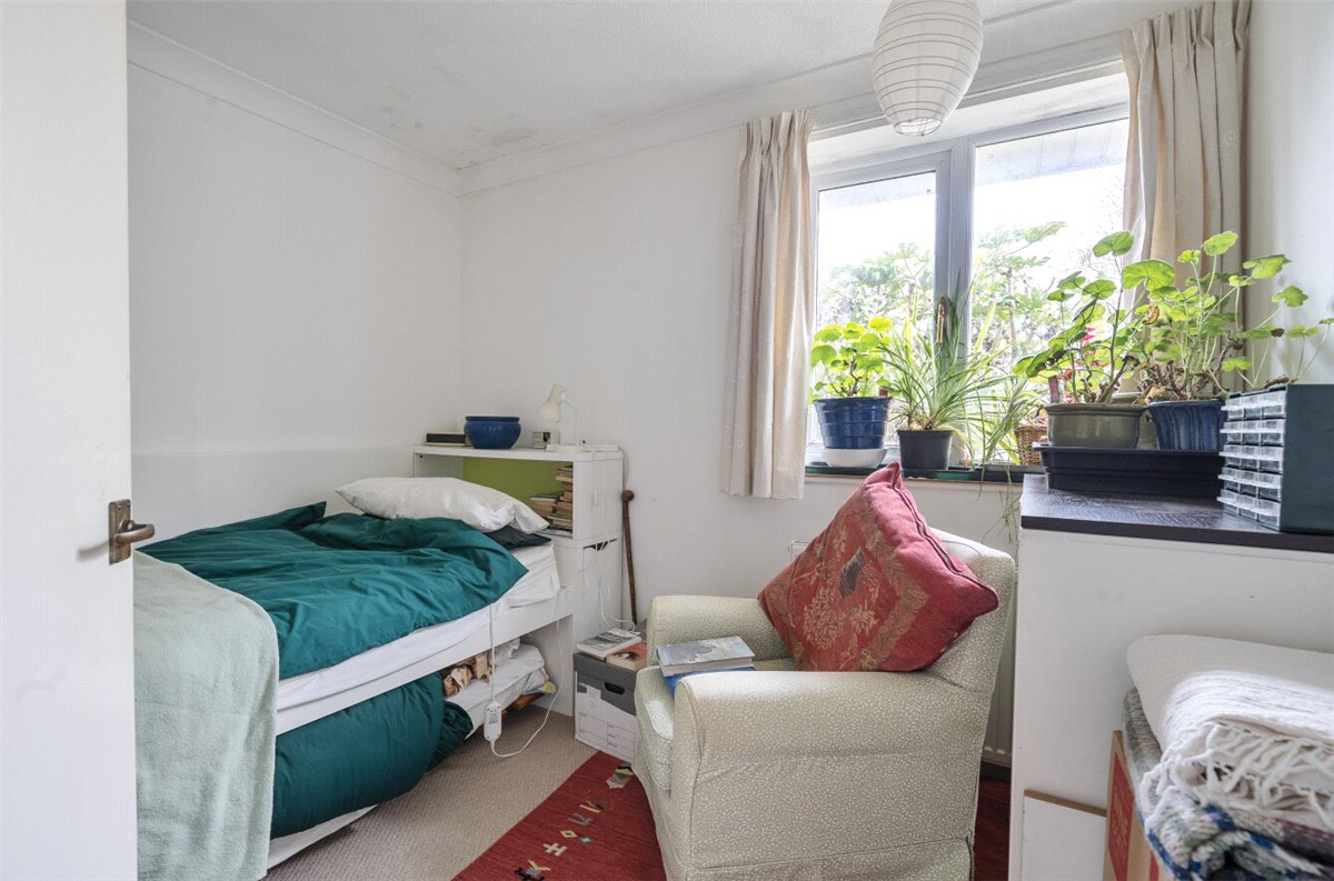 3 bedroom Bungalow, Vicarage Close, Marlborough, SN8 - Available, Image 10