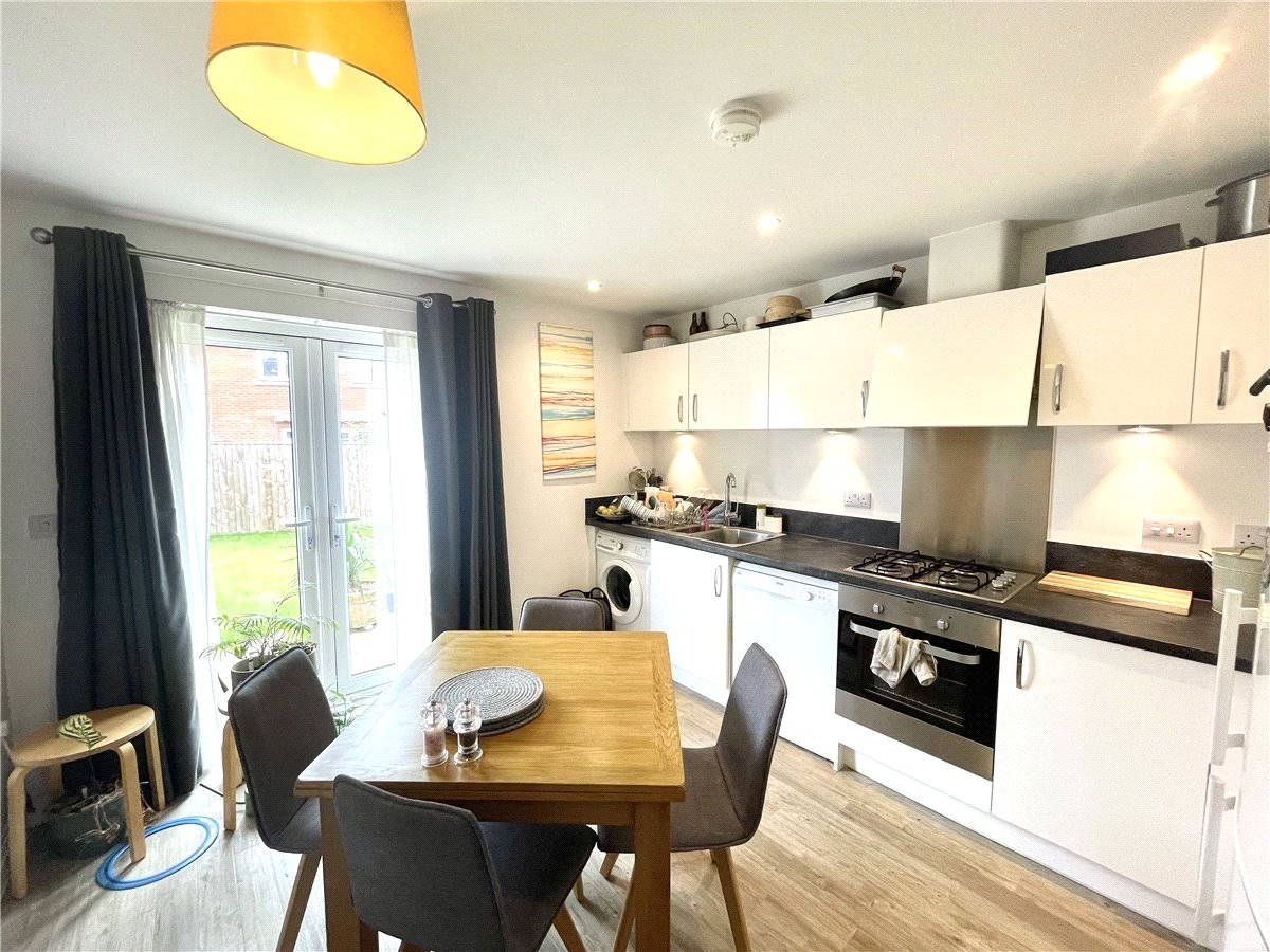 2 bedroom House, Merevale Close, Daventry, NN11 - , Image 1