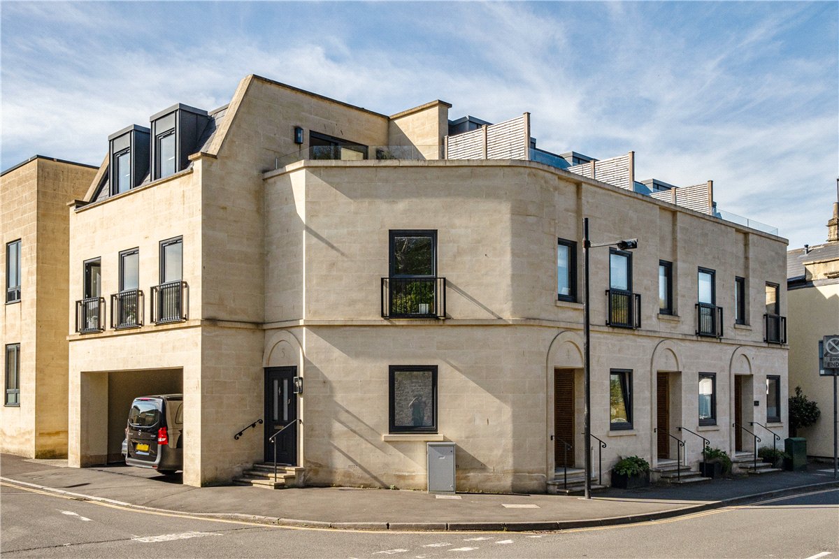 2 bedroom House, Westmoreland Road, Bath, BA2 - 