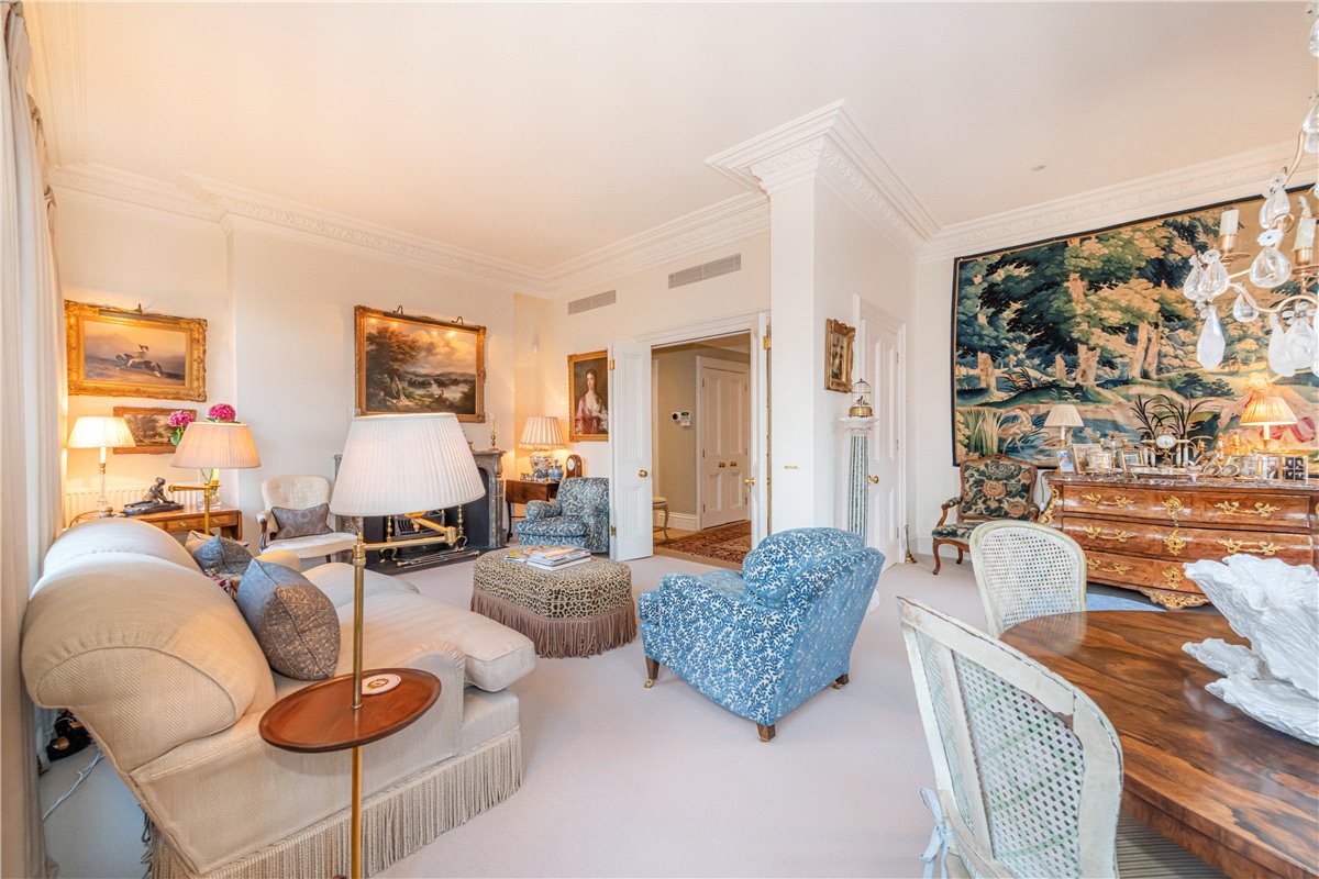 2 bedroom Flat, Mount Street, Mayfair, W1K - Available, Image 13
