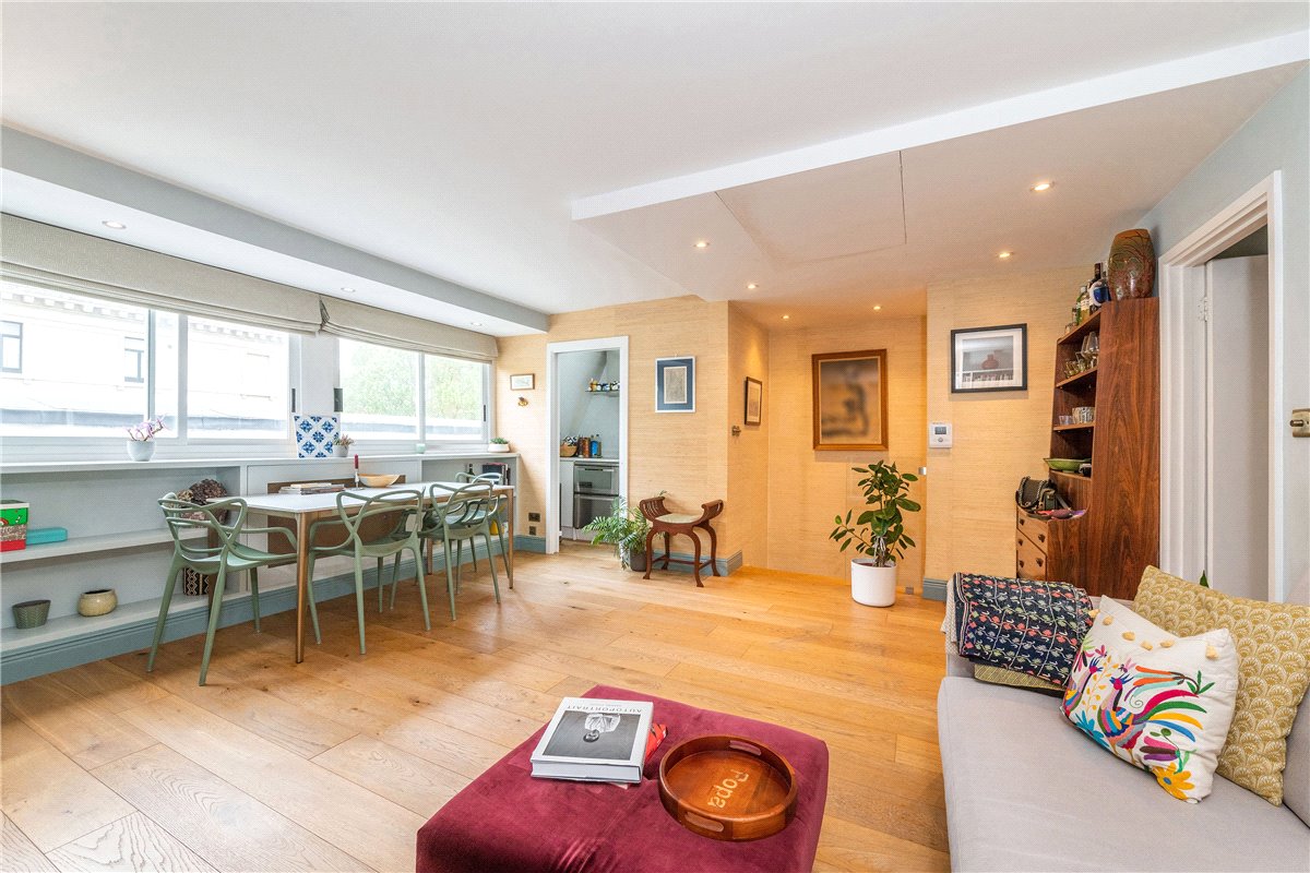 2 bedroom Flat, Ennismore Gardens, London, SW7 - Available, Image 4