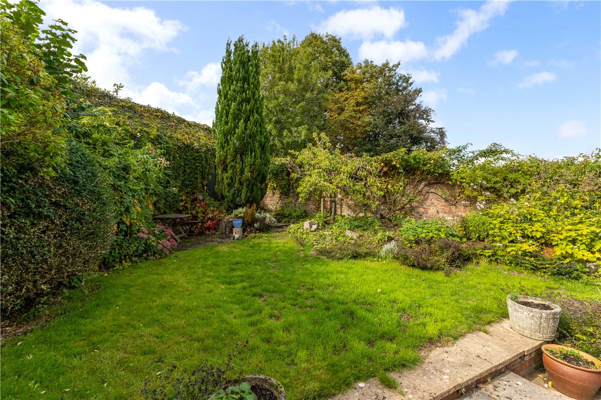 4 bedroom House, Salisbury Road, Marlborough, SN8 - Available, Image 3