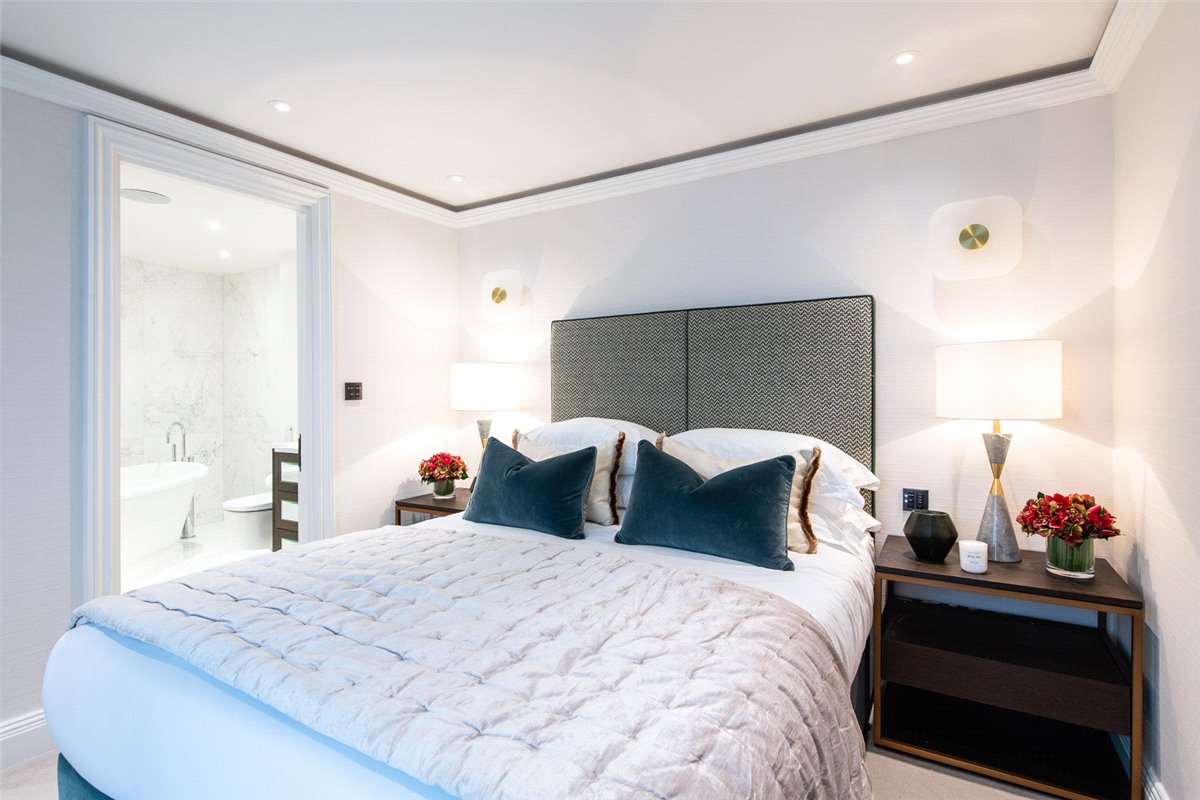 2 bedroom Maisonette, Prince Of Wales Terrace, Kensington, W8 - Available, Image 1