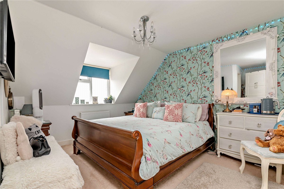 4 bedroom House, Edwards Hill, Lambourn, RG17 - Available, Image 12