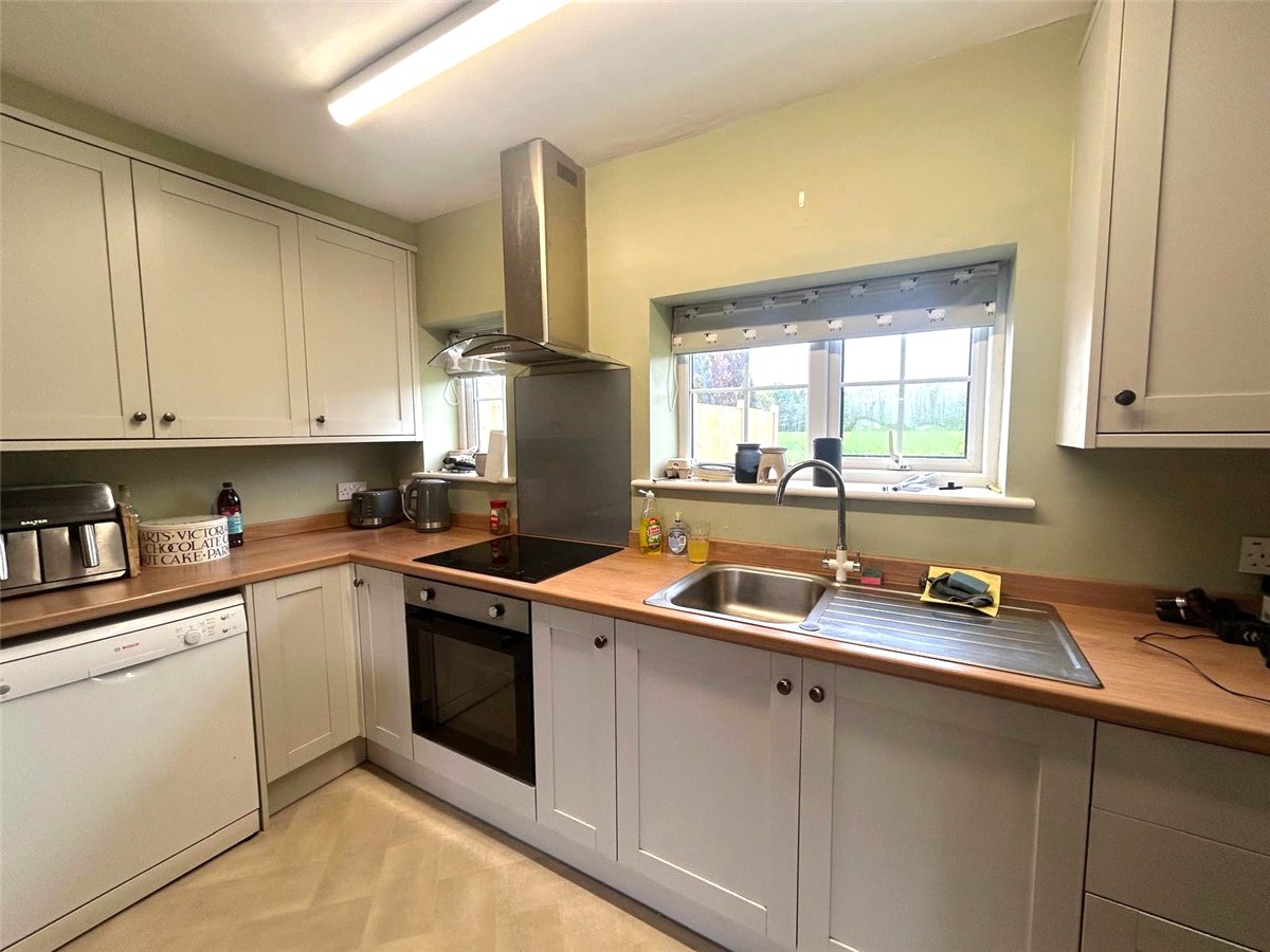 3 bedroom House, Home Farm Cottage, Thorganby, YO19 - , Image 2