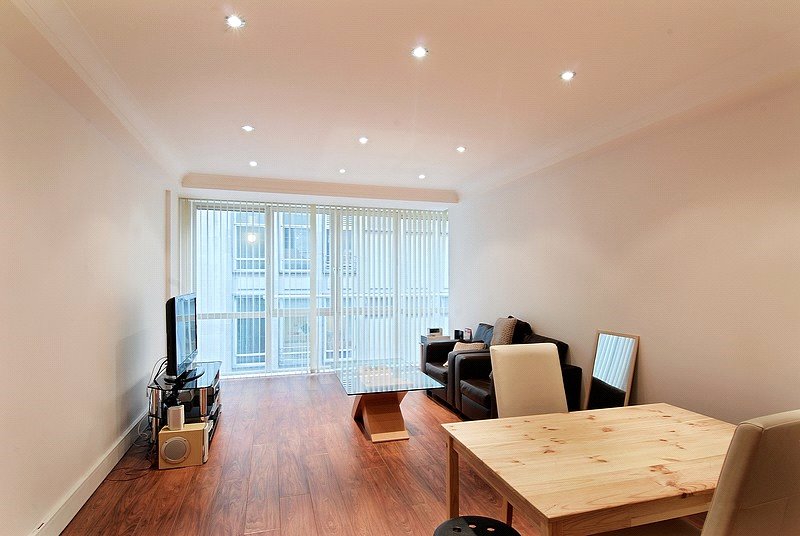 2 bedroom Flat, Barrett Street, Marylebone, W1U - Available