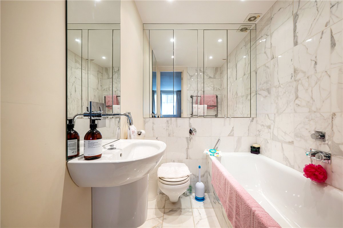 3 bedroom Flat, Hans Place, Chelsea, SW1X - Sold, Image 9