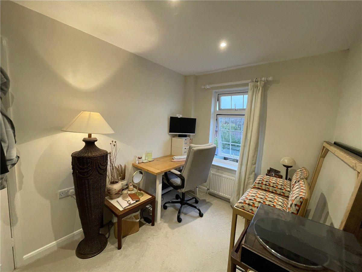 2 bedroom House, Aubrey Close, Marlborough, SN8 - Available, Image 1