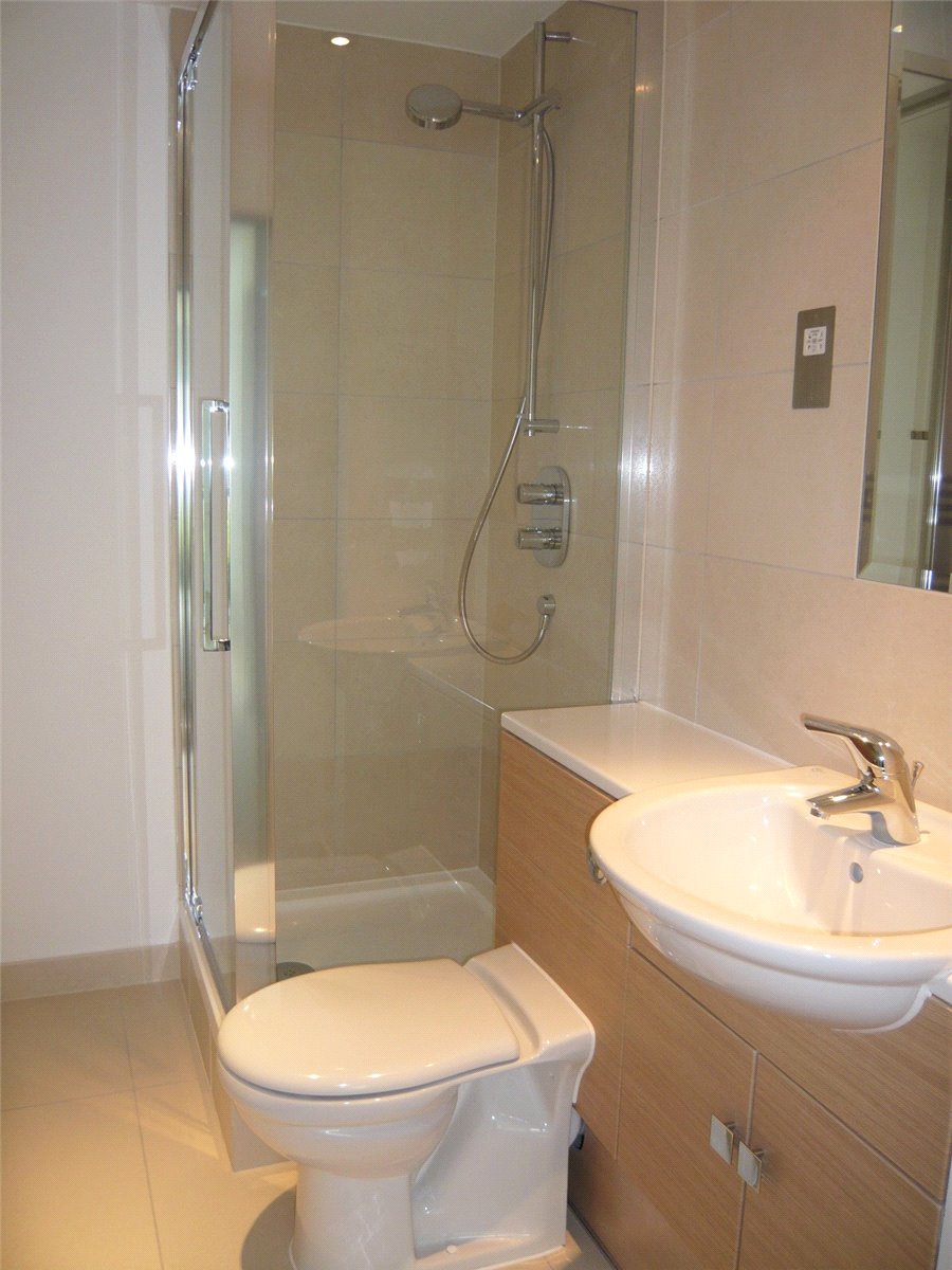 2 bedroom Flat, Park Way, Newbury, RG14 - Let Agreed, Image 3