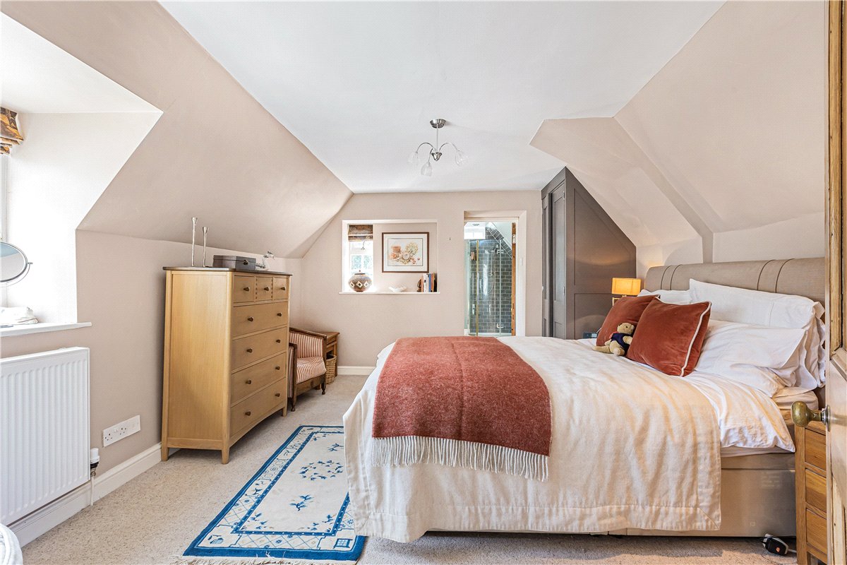 4 bedroom Cottage, New Road, Bampton, OX18 - Available, Image 13