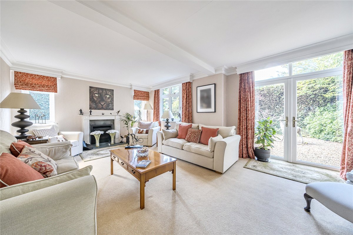5 bedroom House, Leaze Road, Marlborough, SN8 - Available, Image 2