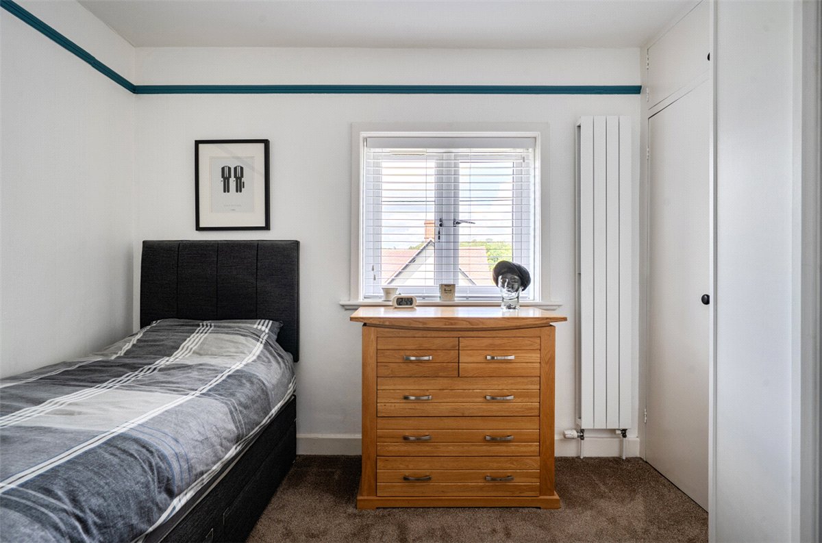 3 bedroom House, Main Road, Cherhill, SN11 - Available, Image 8